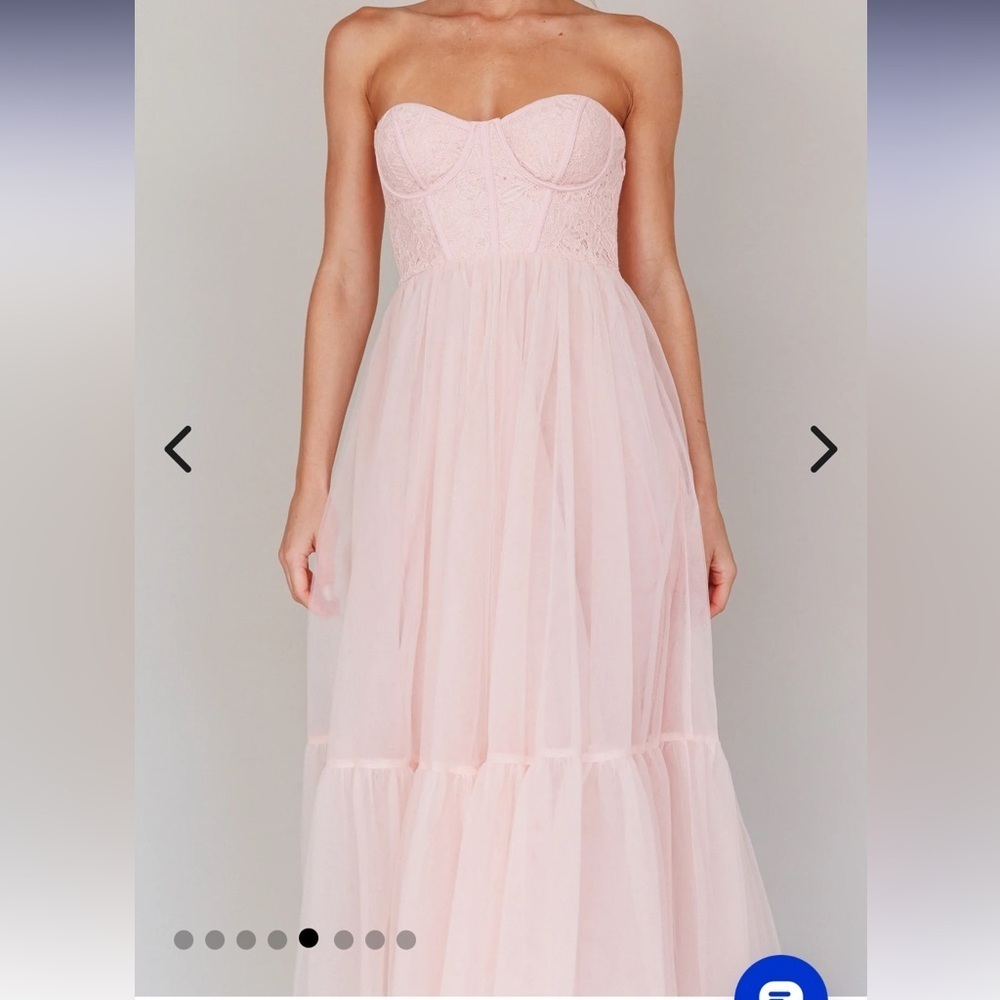 Selfie Leslie Gown Strapless
Dancing With Me Sweetheart Tulle Midi Dress Pink - Picture 16 of 16